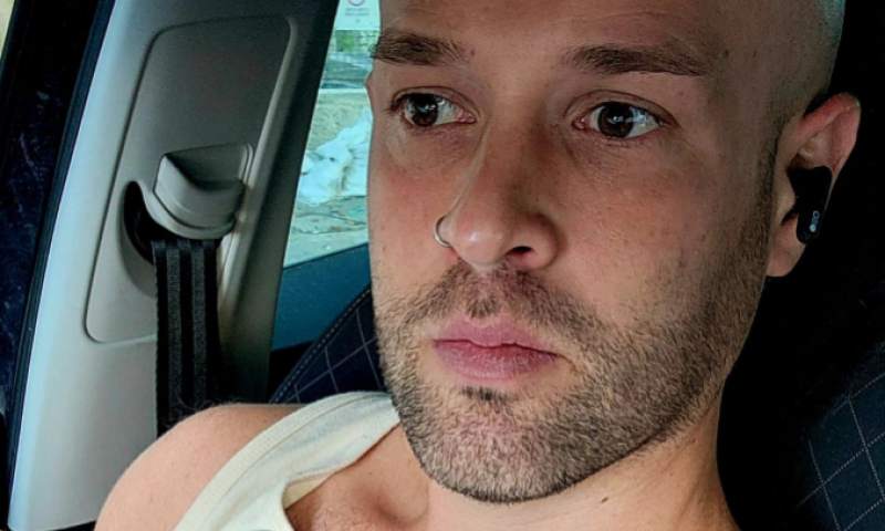 כתב ערוץ 13 שבר חוליה בגב בשידור חי