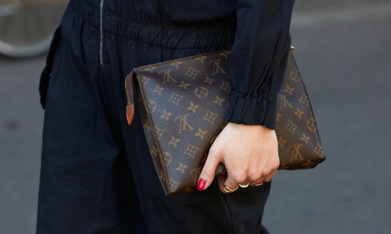 לואי ויטון בית אופנה צרפתי מתערב בבחירות בארה"ב?