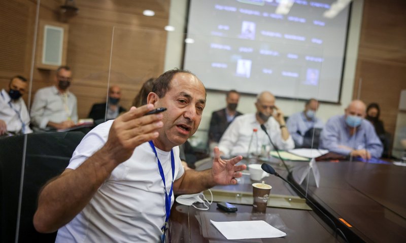 אחרי הדיון הסוער: רמי לוי הגיע למשרדי רשות התחרות