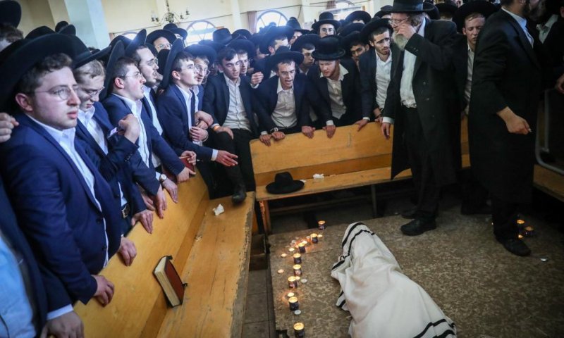 שידור ישיר: הרב אדלשטיין זצ"ל מובא למנוחות