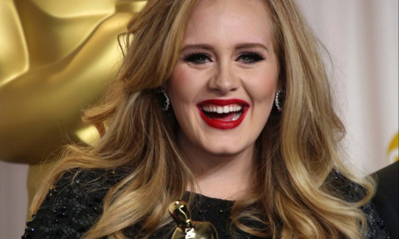 מטורף: הסינגל החדש של אדל שובר שיאים