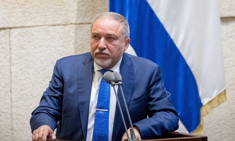 ליברמן תוקף: "המגזר החרדי מנסה להגיע לחסינות עדר"