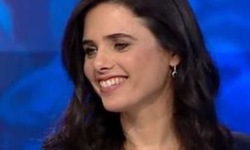 צפו: איילת שקד בסטנדאפ בחירות קורע