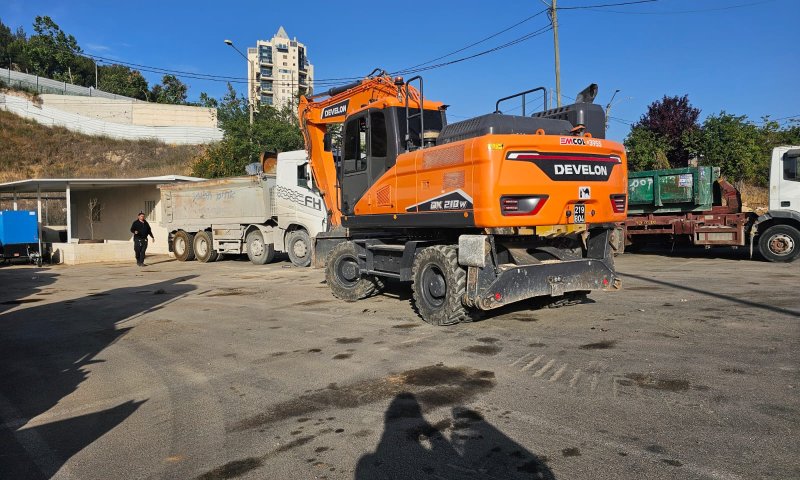 אותר והוחרם הטרקטור שפגע בתשתית הרכבת הקלה בירושלים