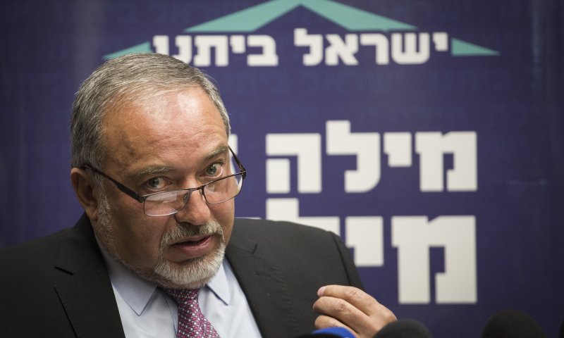 לנדאו חושף: זו הסיבה שליברמן הלך לאופוזיציה