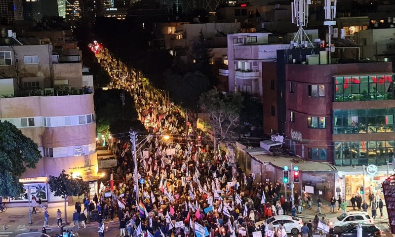 37% ממצביעי האופוזיציה שקלו להוציא דרכון זר