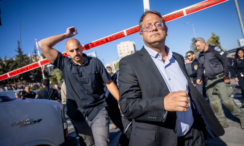 "מי שמעודדת את המחבלים לא צריכה לשדר בגלי צה"ל"