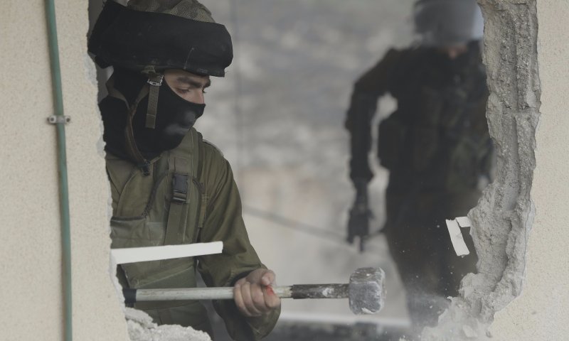 צה"ל הרס את  בתי המחבלים מג'בל מוכאבר