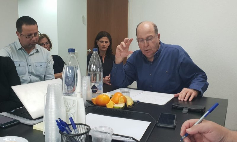 יעלון: קורא לבנט ושקד לרוץ איתו יחד