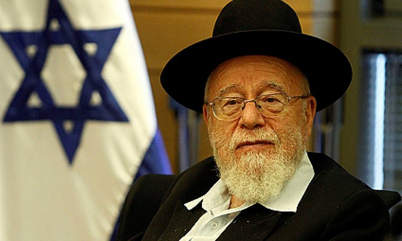 בעקבות הפגישה עם הקונסרבטיבים: הרב דב ליאור זועם על נפתלי בנט