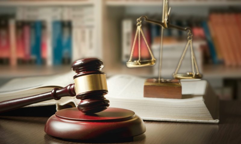 "לא מדייק": המשפטן השמרן עולה להתקפה