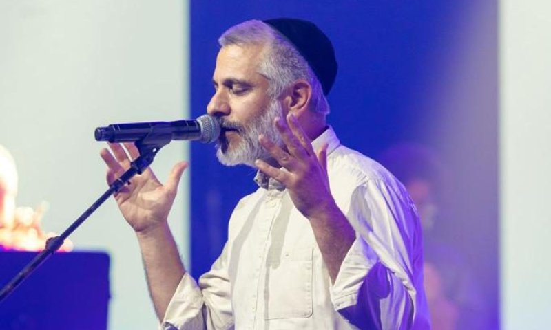 אביתר בנאי נחשף: 11 שנות תיעוד של מוזיקה, אמונה וחיים