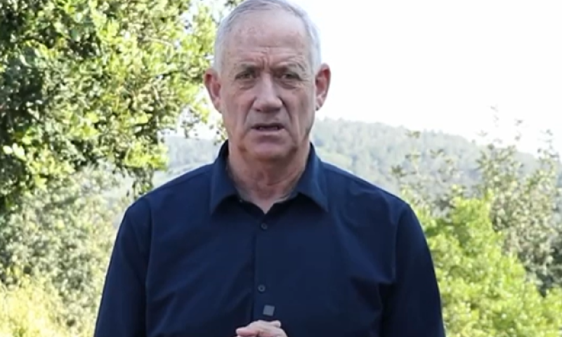 ברקע המגעים לעסקה: בני גנץ בהצהרה מיוחדת. צפו