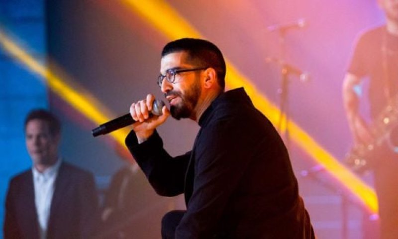 חנן בן ארי מגיב לשמועות: "זו באמת אמא שלי"