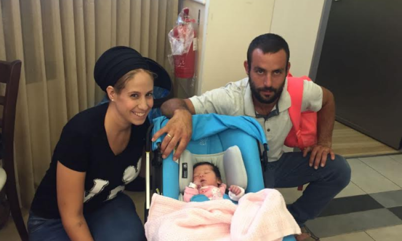 "הכל רועש וגועש": צופיה בורובסקי ילדה בת