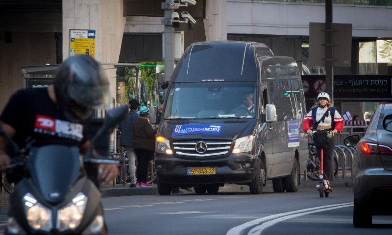 לראשונה הופעלה תחבורה ציבורית בשבת