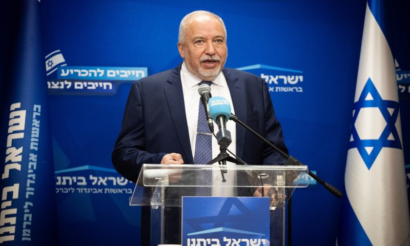 סקר מפתיע: כמה רוצים את ליברמן בקבינט&nbsp;המלחמה?