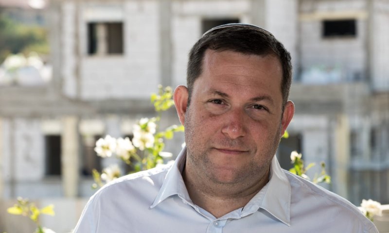 יוסי דגן מגנה את הצתת הרכב הפלסטיני: "אין הצדקה לאלימות"