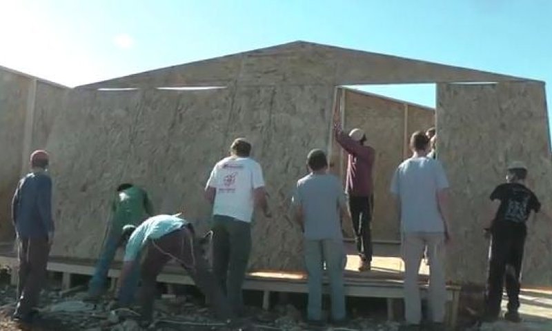 נוער הגבעות מציג: ככה אנחנו בונים בתים במהירות