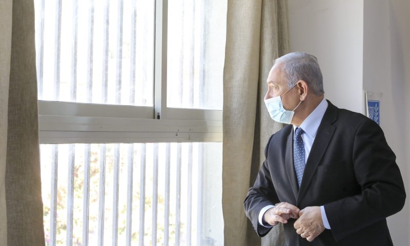 משפט נתניהו | מחר: חומרי חקירה הוסתרו מההגנה?