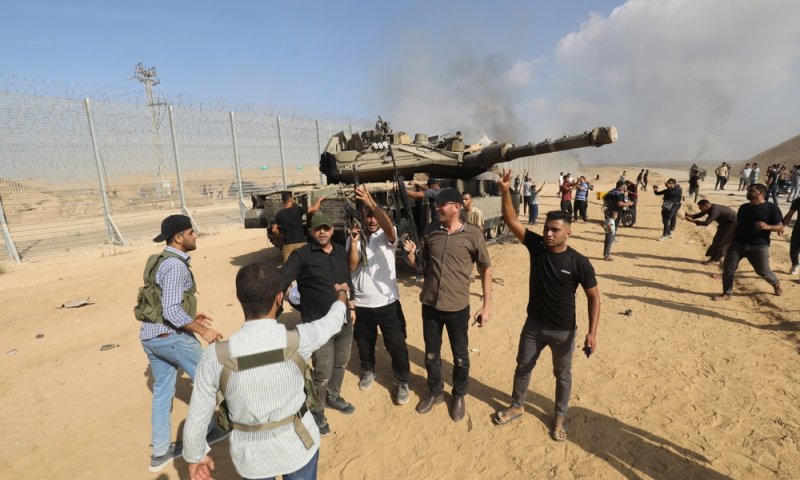 זעם על אמ"ן: "אם התרעתם אז למה היו רק 400 חיילים"