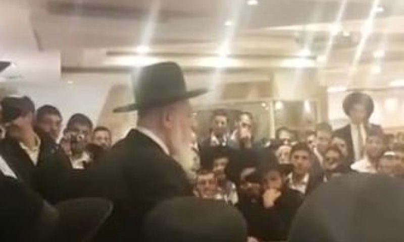 הרב שלום כהן למצביעי עליזה בלוך: 'טפו עליכם'.צפו