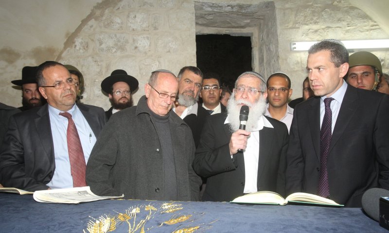 ארדן: השטחים הכבושים? "קבר יוסף נקנה בכסף מלא"