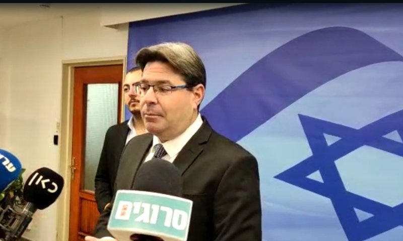 אקוניס על המפגינים: 'רובם לא מבינים על מה הרפורמה'