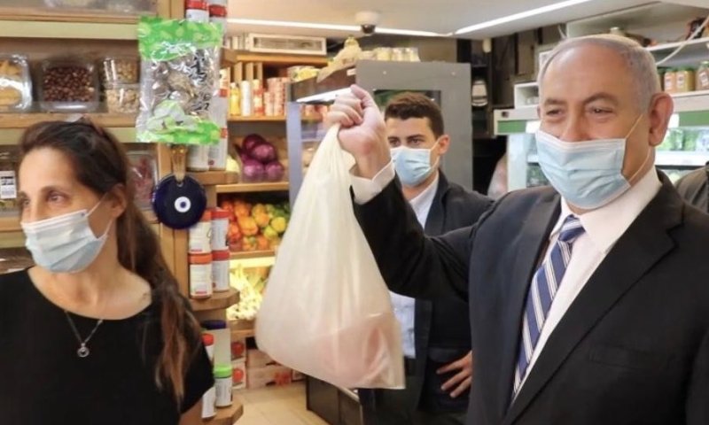 נתניהו תוקף את החרם נגד החנות בה ערך קניות