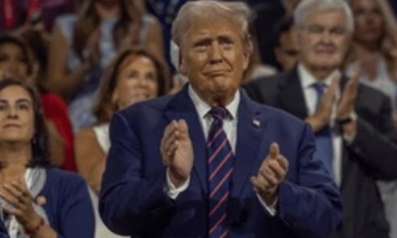 לראשונה מזה חודש: טראמפ מתחזק שוב בסקרים