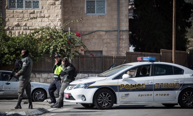 אירוע חריג: פורעים השחיתו ניידת משטרה בשילה