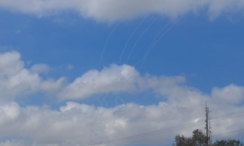 5 רקטות מעזה לגוש דן: 2 פצועות קל מרסיסים