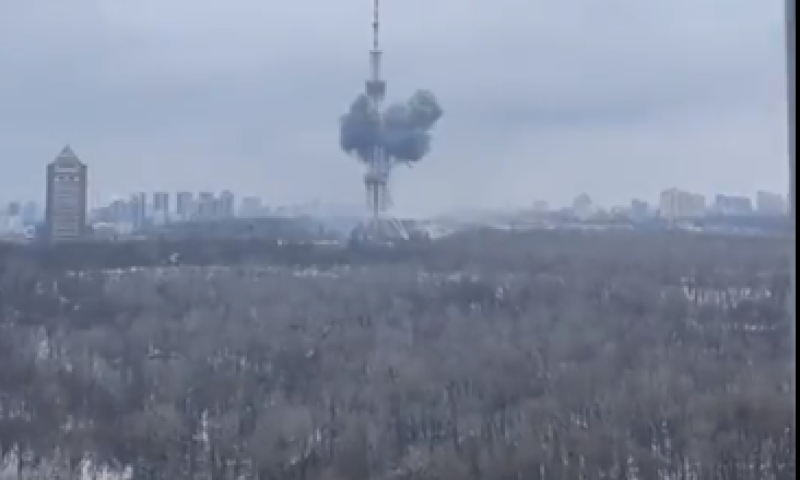 הרוסים הפציצו את קייב: נזק לאתר ההנצחה באבי יאר