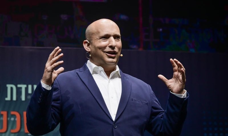 במשוואה בין המדינה לעצמו: בנט מעדיף לדאוג לבנט