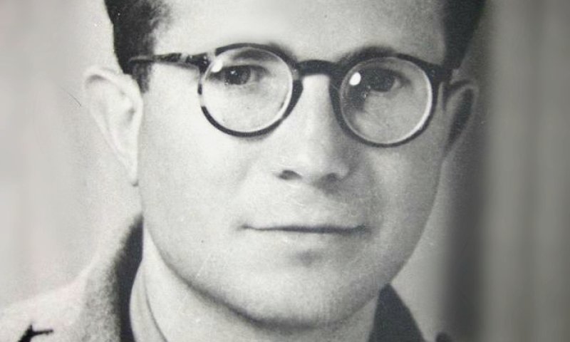 היום בהיסטוריה: הממציא שעוטר בשני צל"שים