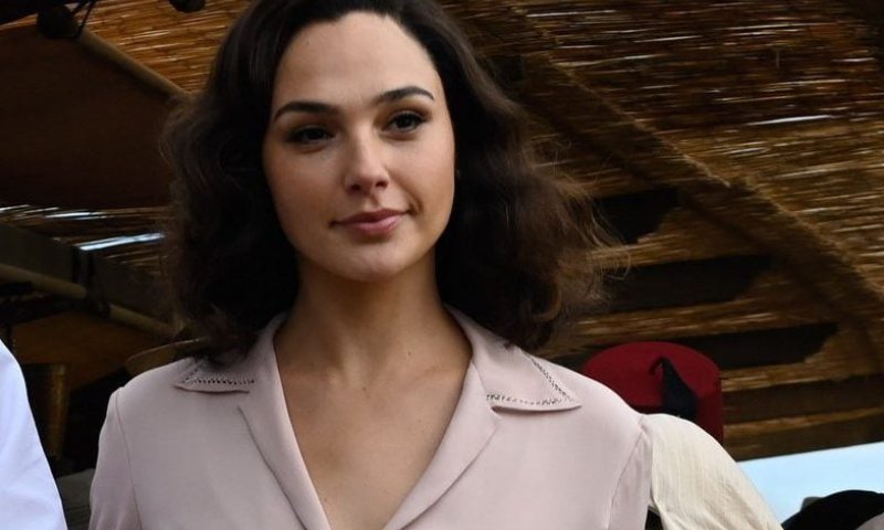 בעלה של גל גדות סופג אש: "עלוב; אפס אתה ואשתך"