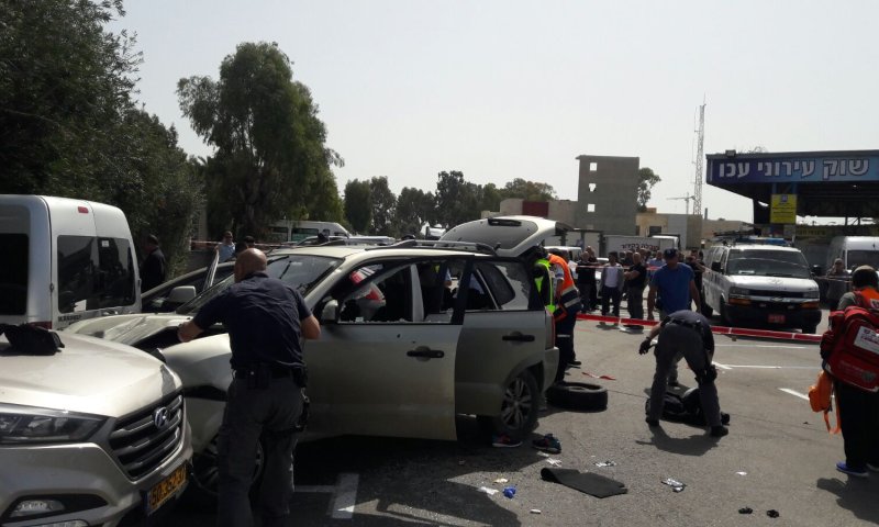 פיגוע דריסה ליד תחנת הרכבת בעכו; המחבל נורה