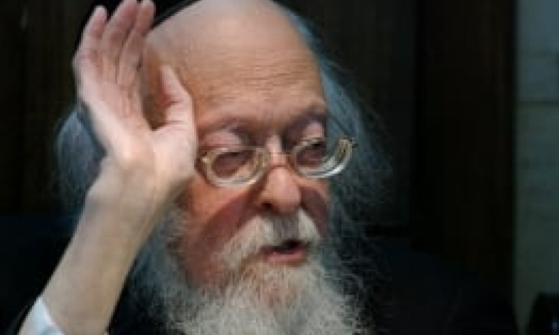 הרב אלישיב פסק, עיריית בני ברק ביטלה את המכרזים