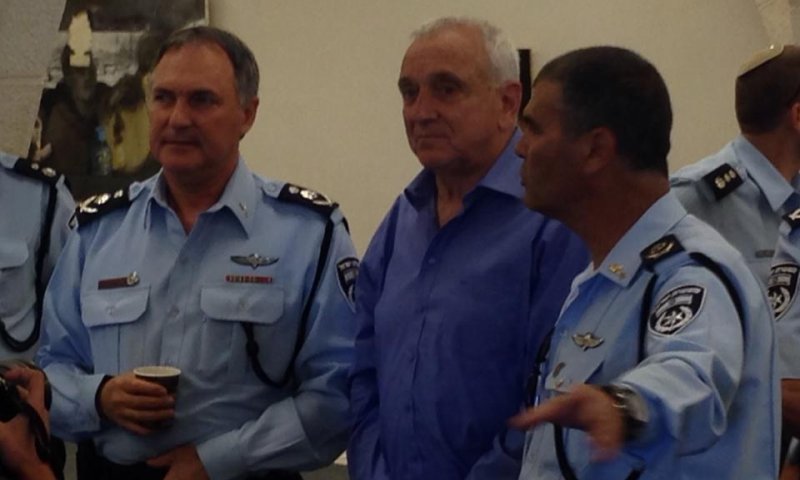 וינשטיין: "לא להחליף את דנינו לפני הבחירות"