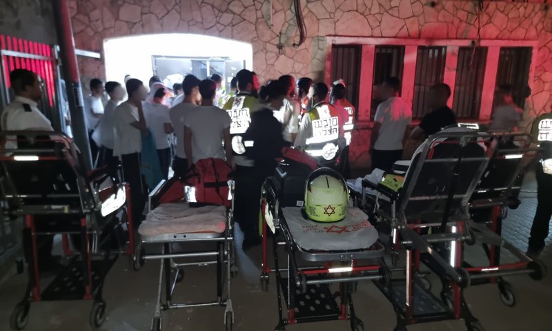 שריפה פרצה בישיבה בבני ברק, כ-28 תלמידים נפגעו
