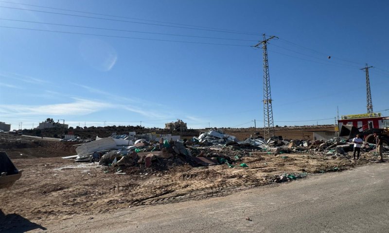 בעקבות לחץ של מועצת הר חברון: נהרסו עשרות חנויות בלתי חוקיות