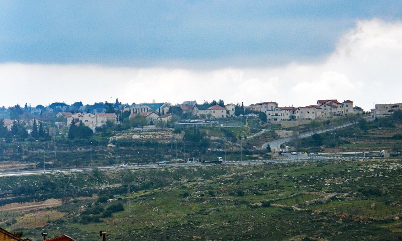 ניסיון דריסה בגוש עציון: שוטר פתח בירי לעבר נהג שניסה לברוח