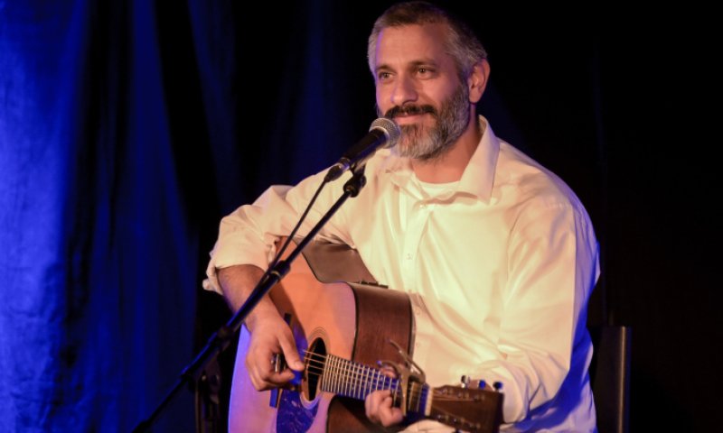 לכבוד יום הולדתו: 10 דברים שלא ידעתם על אביתר בנאי