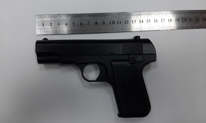 תושב שדרות שדד ואיים עם 'אקדח' פלסטיק