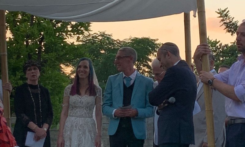 אשת התקשורת הסרוגה התחתנה בפעם השניה