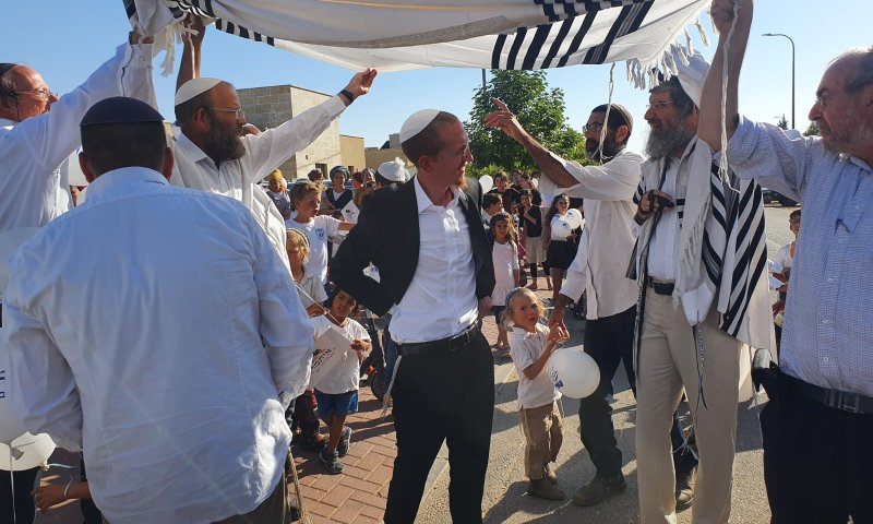 צפו: הכתרת הרב דניאל לונצר לרב הישוב איתמר