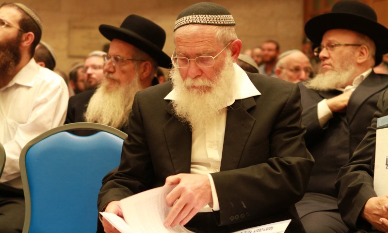 הרב אליקים לבנון חוזר בו: להימנע מלעלות להר הבית