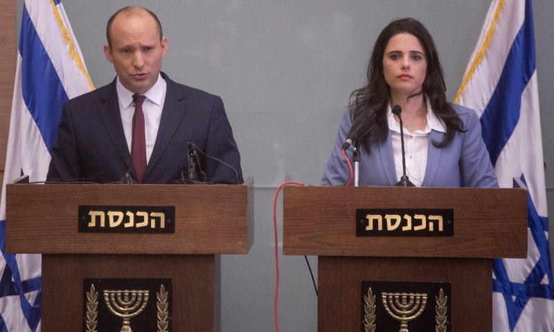 אירוני: בנט ופייגלין הצביעו בעד העלאת אחוז החסימה