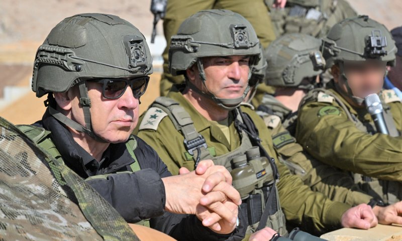 לקראת הסכם היסטורי? תמונות חריגות מביקור נתניהו בשטח סוריה