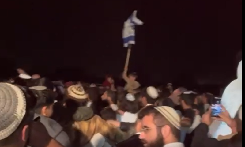 הקפות שניות בנובה: לראשונה אלפים חזרו לרקוד